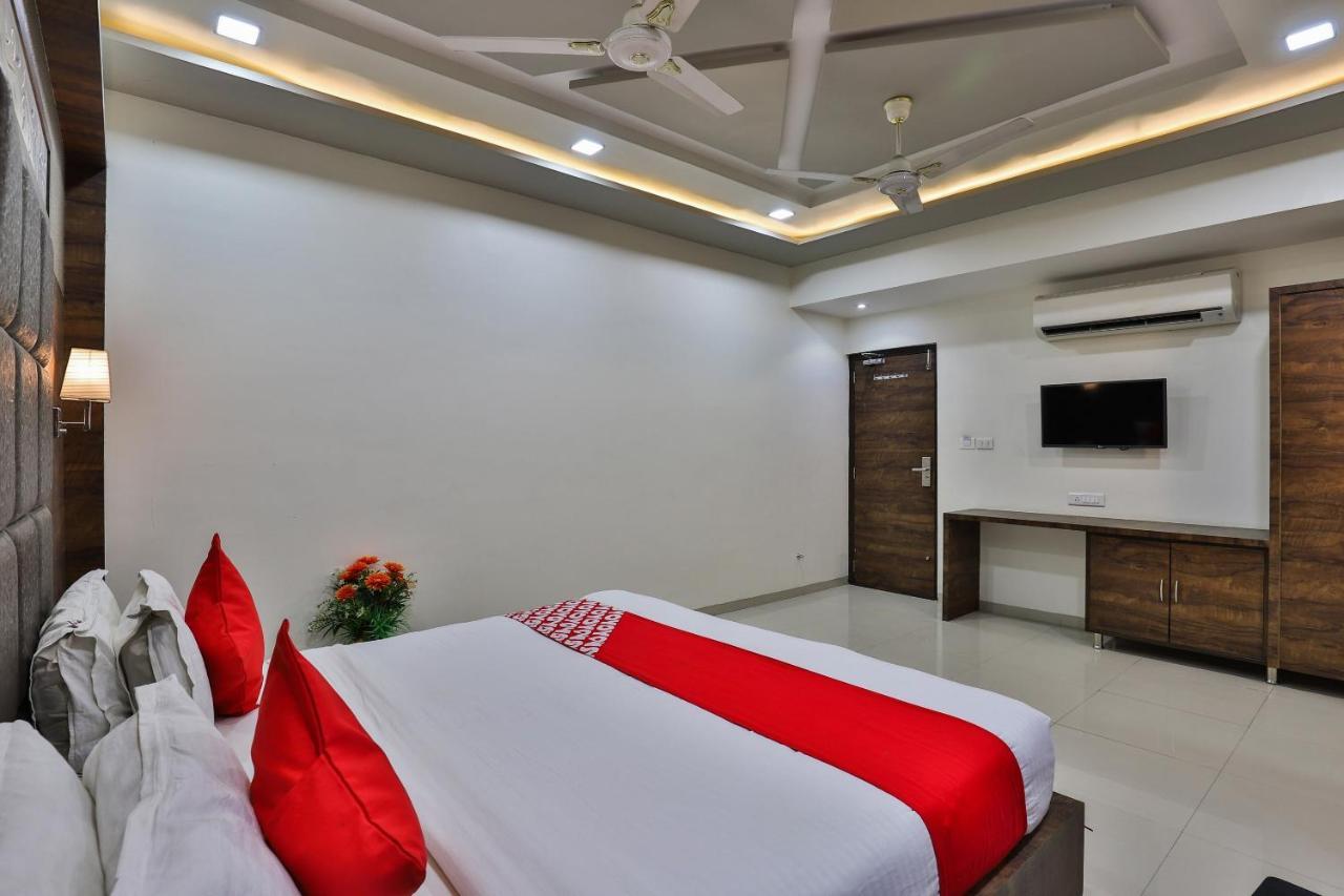 Collection O 7557 Hotel Shiv Kunj Exotica Naroda Zewnętrze zdjęcie